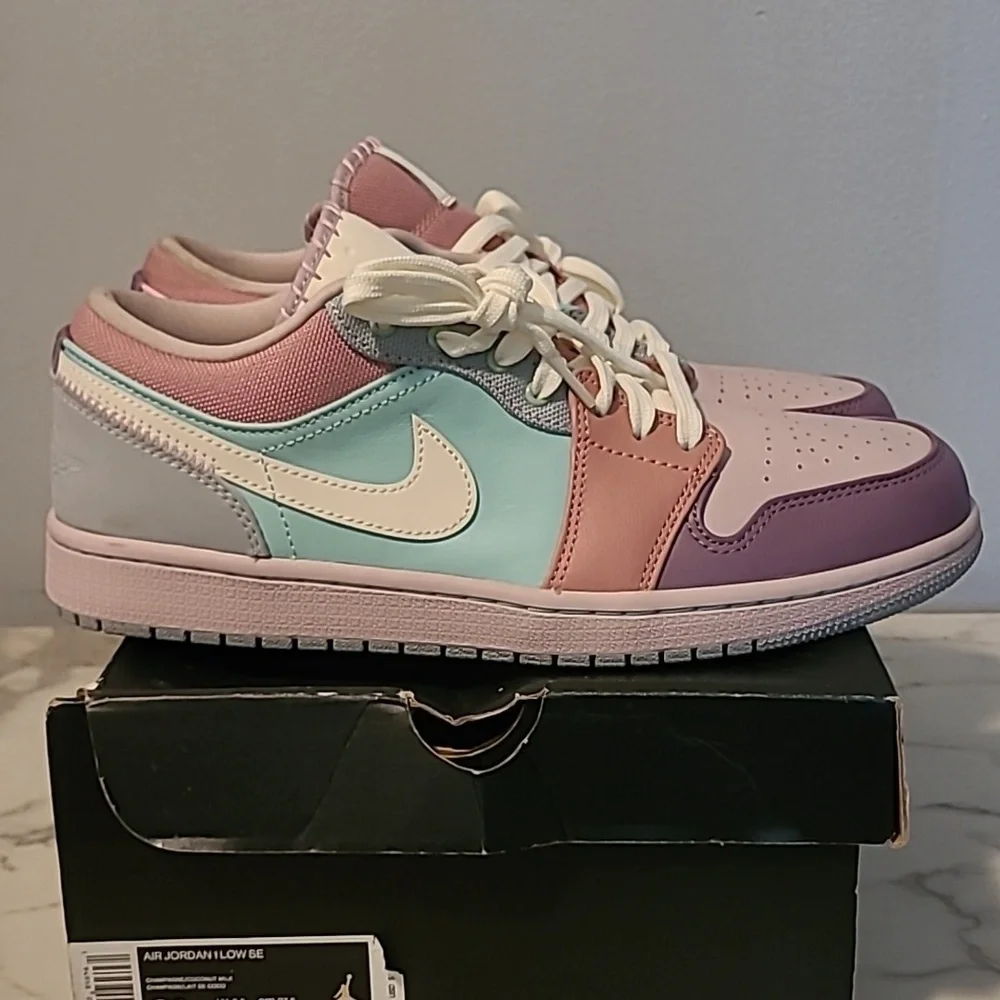 Air Jordan 1 Low SE Easter Pastel Mens 9.5 Athletic Basketball Sneakers Nike Air Jordan 1 Low SE Easter Pastel Mens 9.5 Athletic  main image 2